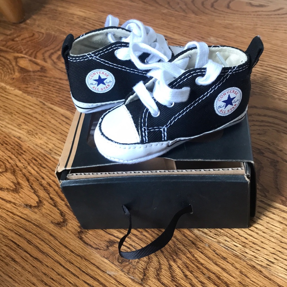 Converse crib shoes